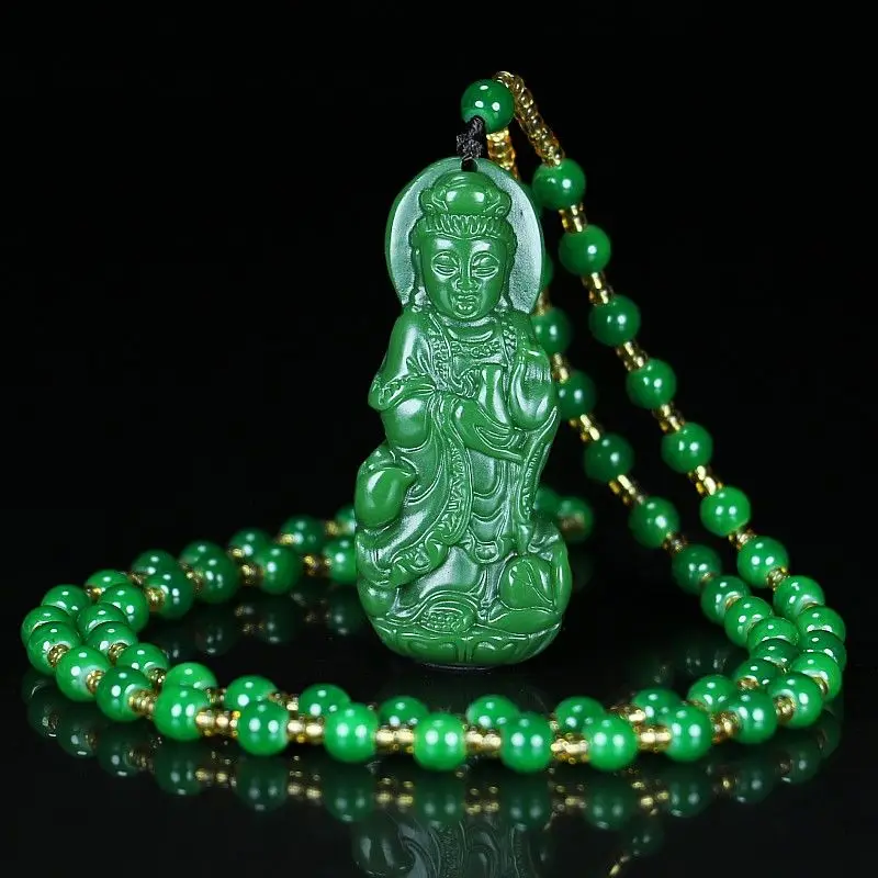 Guanyin Guanyin Pendant Jade Pendant with Antique Stereo Station Is Covered with Imitation Jade Pendant.