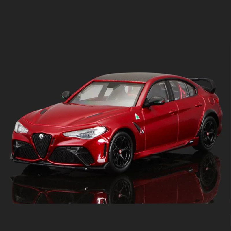 Bburago 1:43 Alfa Romeo Giulia GTAm Alloy Sports Car Model Metal Miniature Scale Vehicle Car Model High Simulation Kids Toy Gift