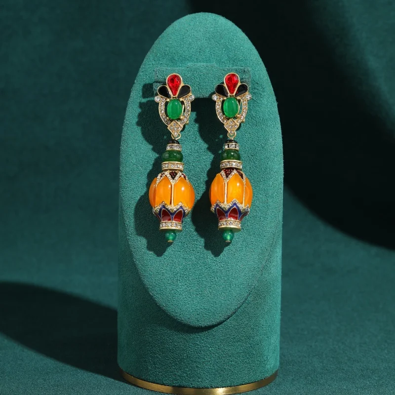 Vintage Yellow Green Red Glass Retro French Earrings High-End Niche Ethnic Palace Style Elegant Romantic 2026 Gift For Women