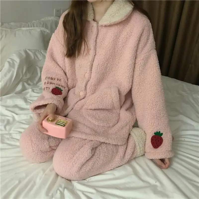 

Зимние утепленные женские пижамы больших размеров, которую можно носить в качестве верхней одежды, ночная рубашка из кораллового флиса, милая милая одежда для сна, сохраняющая тепло, домашняя одежда