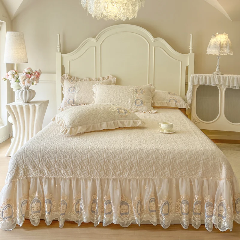 AI WINSURE-Modern Milk Velvet Bedspread Double Bed Size, Quilted Thick Warm, Soft Bed Cover, Queen King Size, with 2 Pillowcases