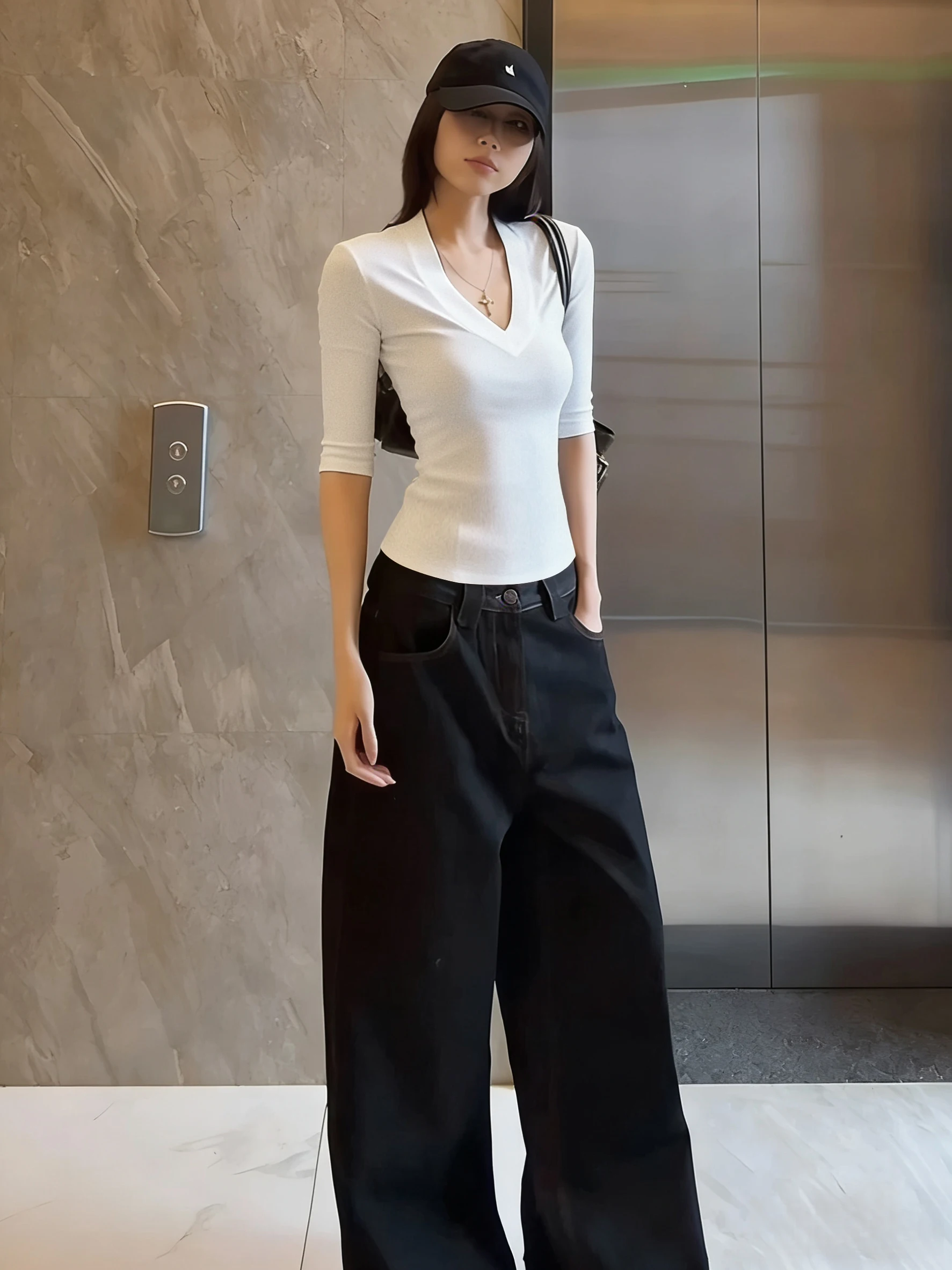 Slim Fit V-Neck Mid-Sleeve T-Shirt Women's Spring Summer New Large Size Fat MM Slimming Versatile Shoulder Level Base Shirt
