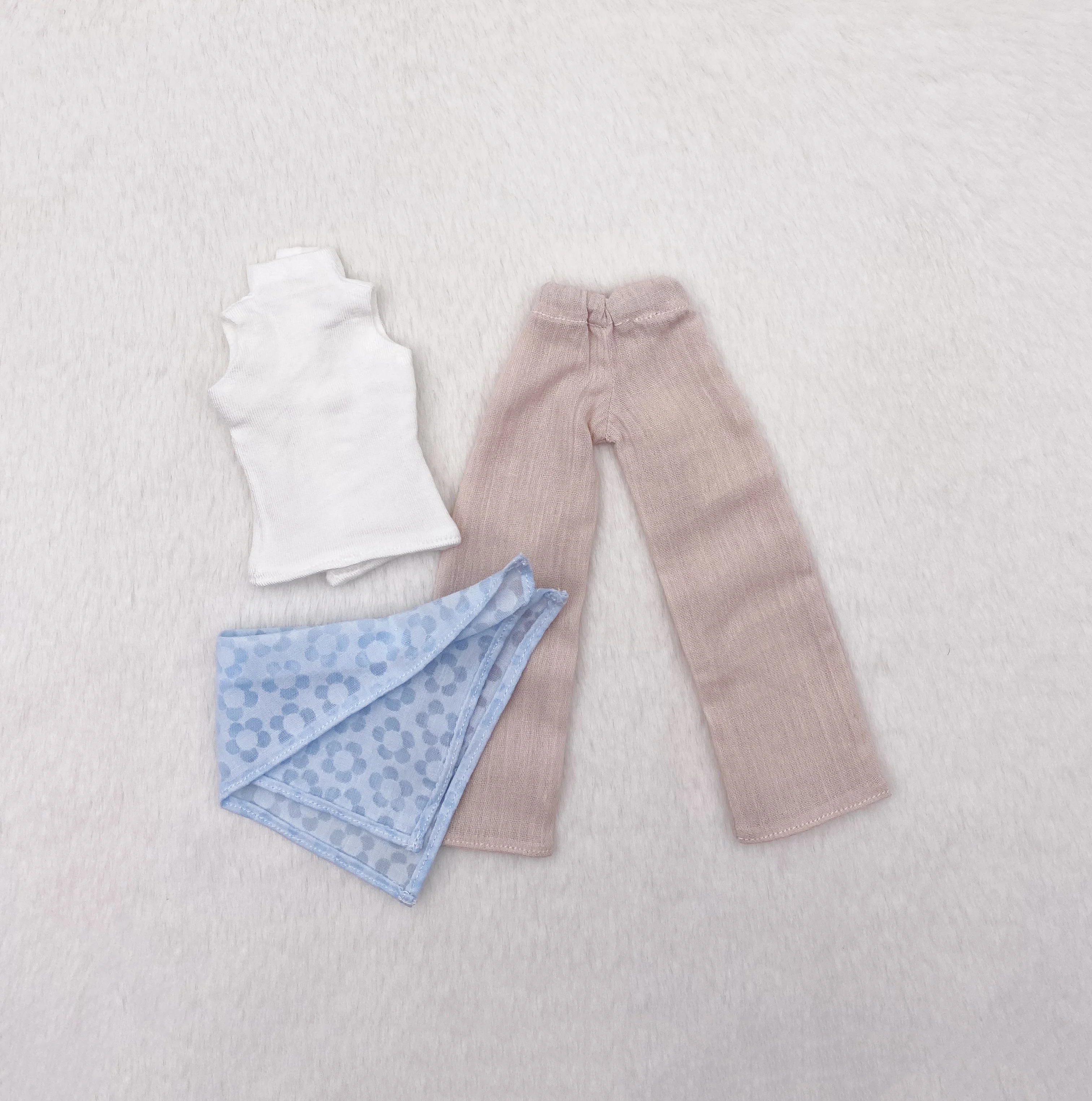 

2026 Kari Doll Clothes and skirts White sleeveless top with light pink pants and a silk scarf set for Landazz Landoudou Doll