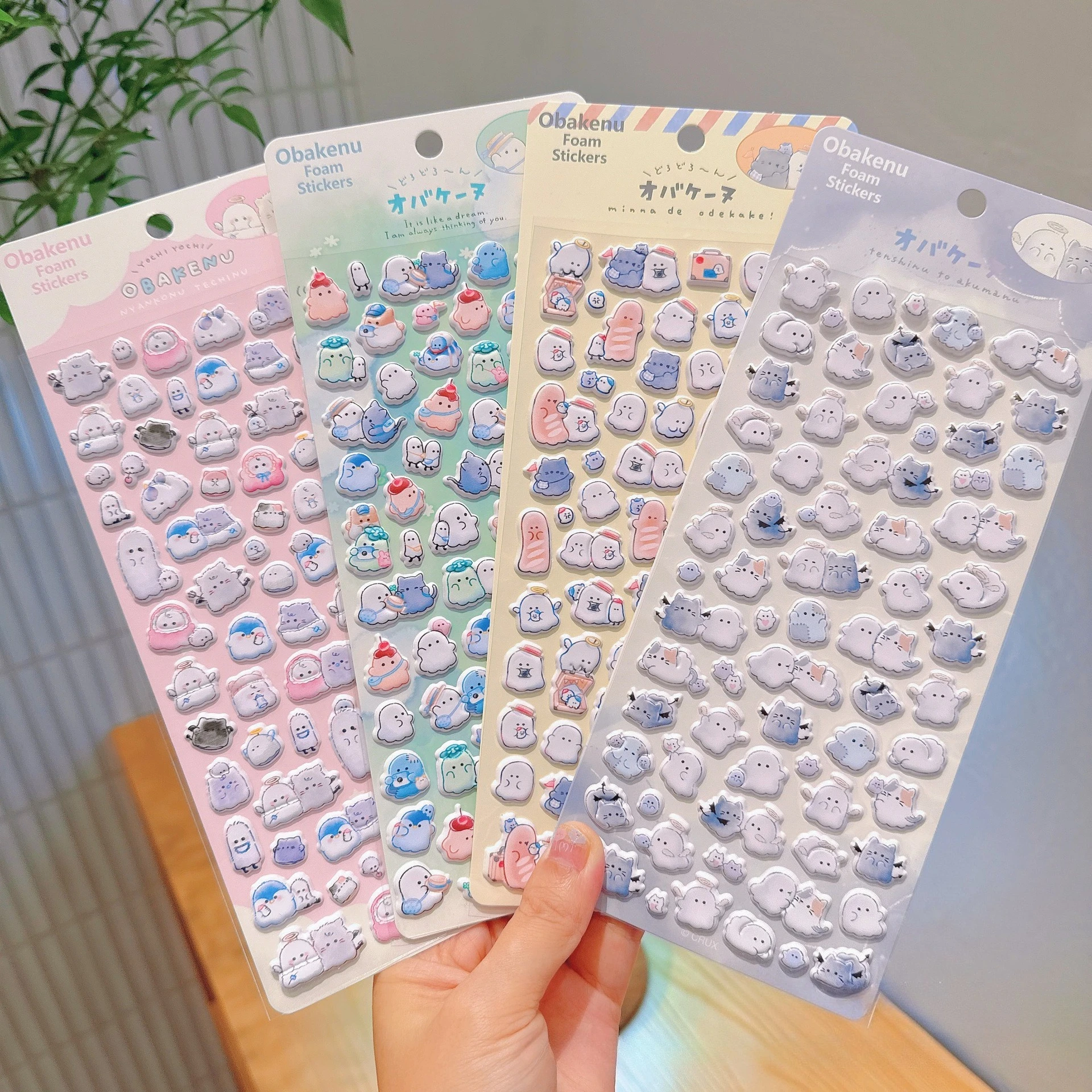 4 pièces 3D famille fantôme mignon petit fantôme 3D décoratif autocollant matériel de bricolage-autocollants de jouets pour enfants