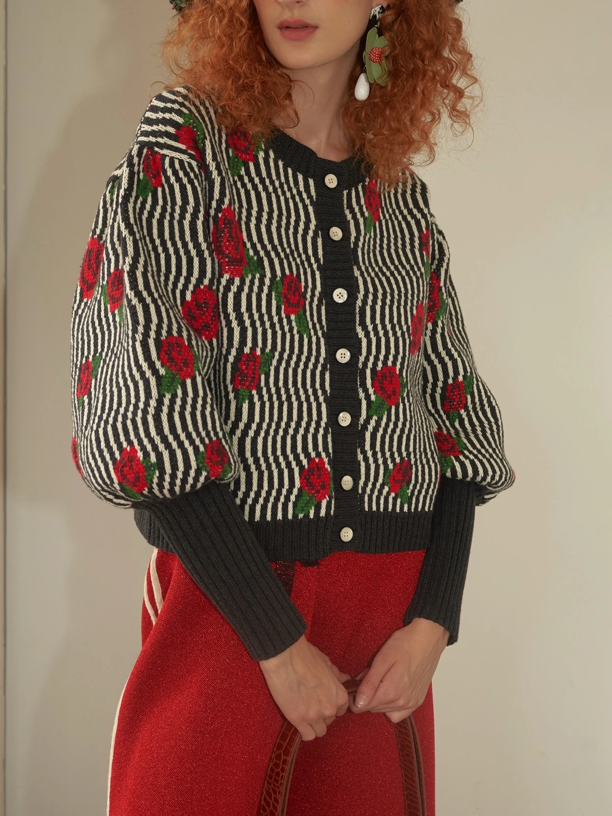 

Сумка Xingan, оригинальный вязаный свитер Personali, кардиган в стиле ретро, черные в белые полоски, пузырьковый свек, повседневная мода, осень-зима