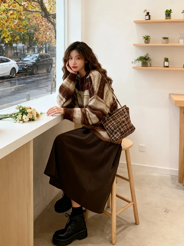 

Ele plus Size Autumn Winter Knitted Sweater And High Waist Skirt Set Slimming Stripe Pattern Casual Faion Ensemble