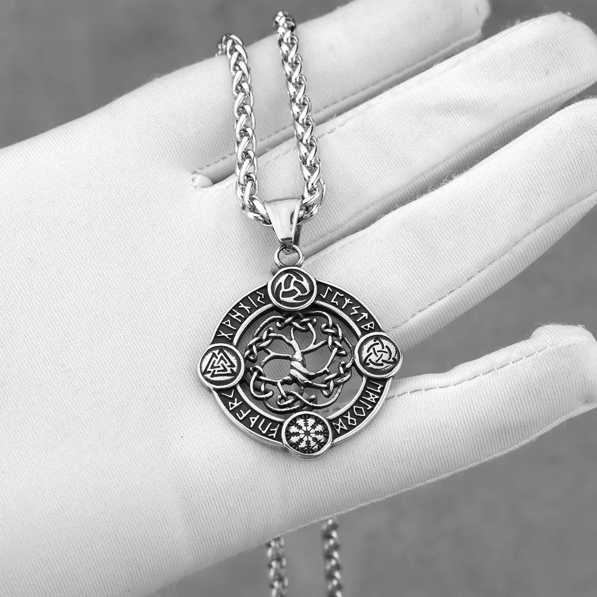 Stainless Steel Vikings Tree of Life Runes Necklace Men\'s Vintage Valknut Amulet Pendant Necklace Fashion Male Jewelry Wholesale