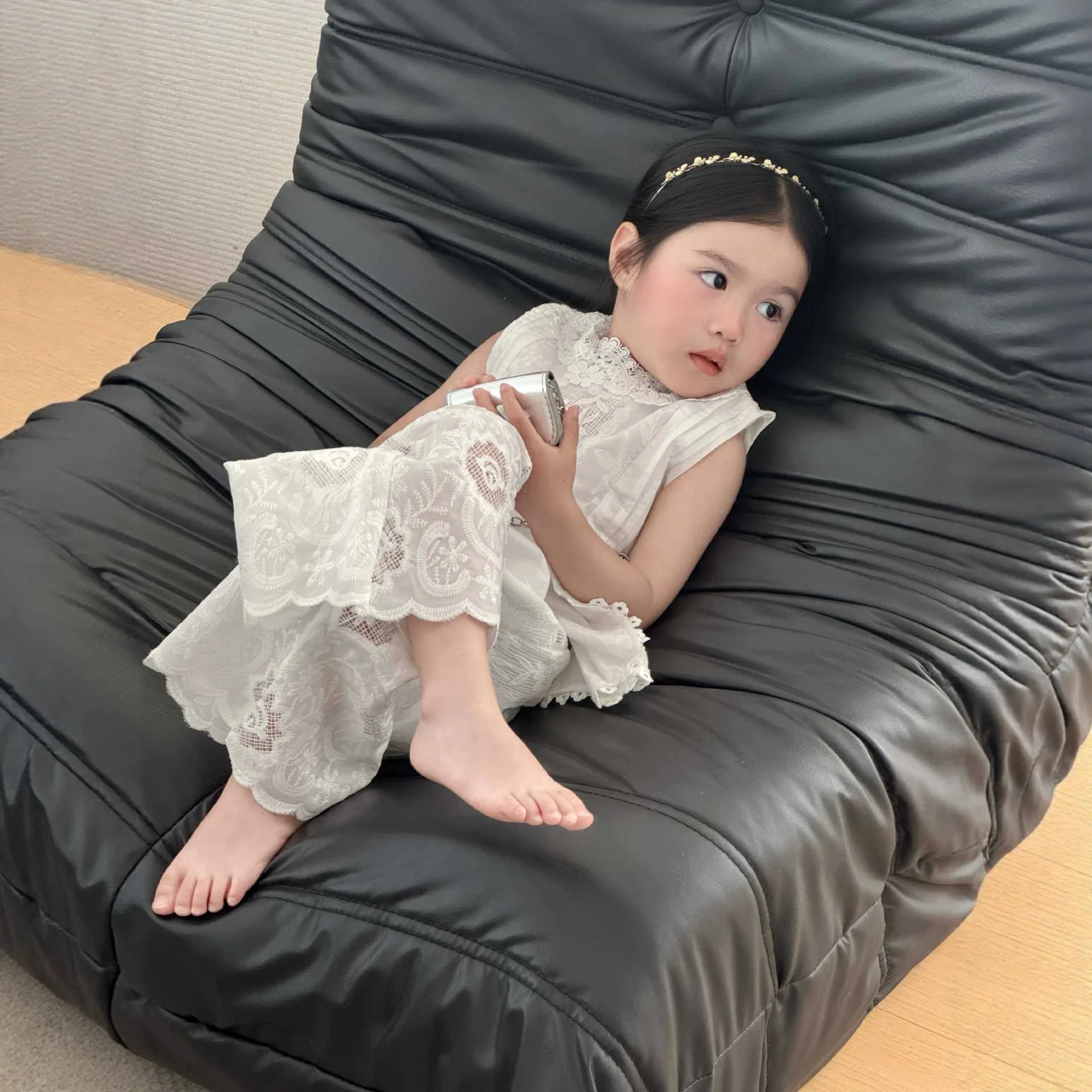 Korean Girls Set 2026 Summer Western Style Heavy Industry Lace Hollow Flower Sleeveless Shirt Lace Wide Leg Pants Two Piece Set