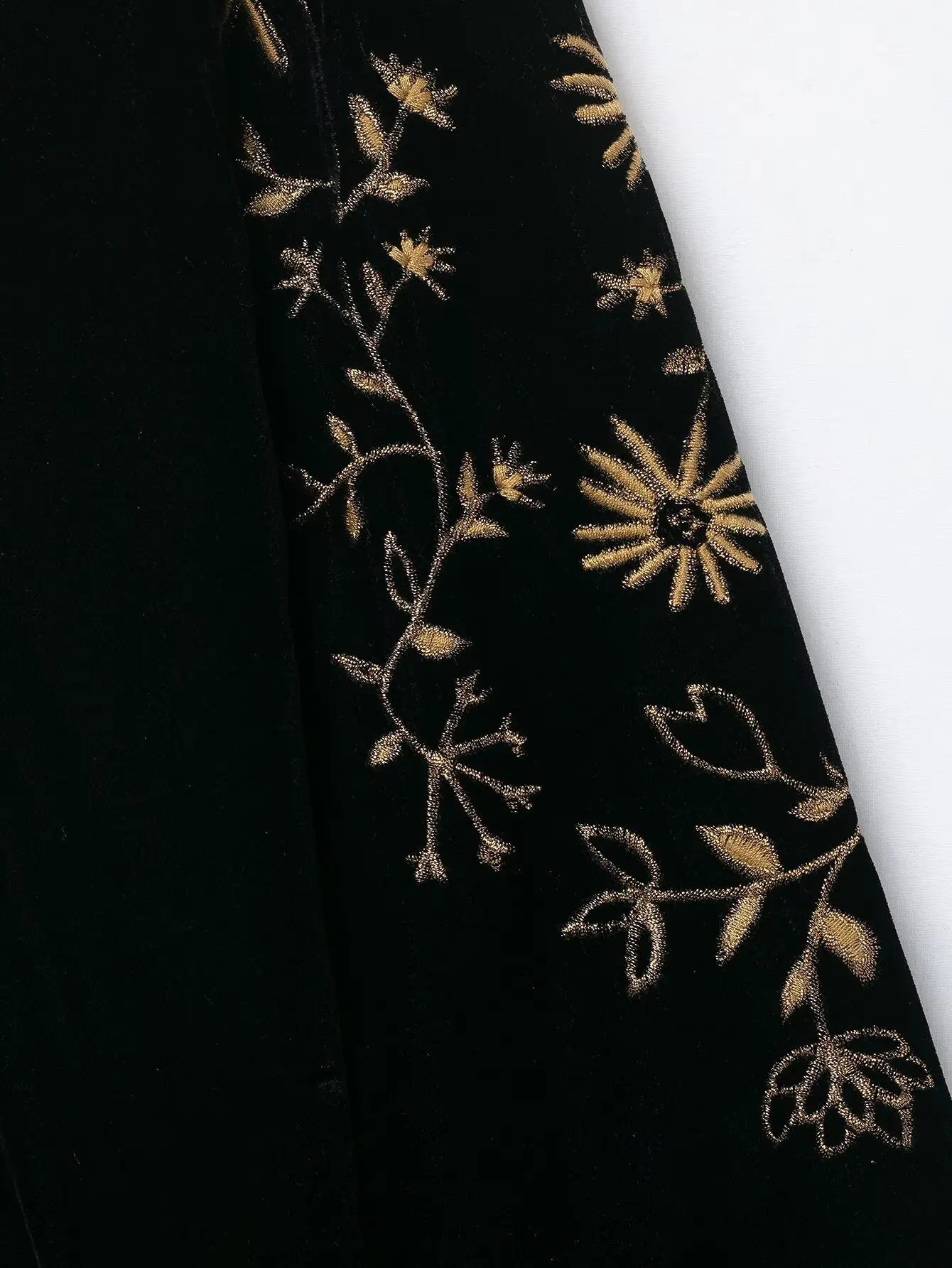 منتجات شتاء أوروبية وأمريكية لعام 2025 سترة نسائية قطنية مخملية مطرزة بياقة واقفة متعددة الاستخدامات