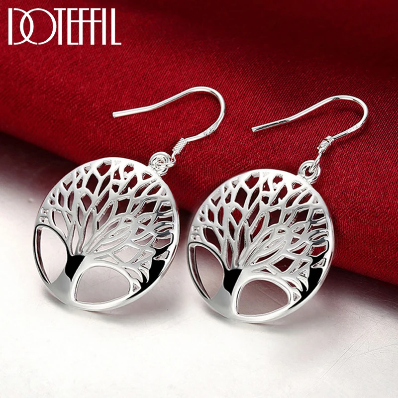 Neue Hohl Geschnitzte Runde Baum-Ohrringe in Silberfarbe für Frauen Hochwertiger Schmuck Weihnachtsgeschenke