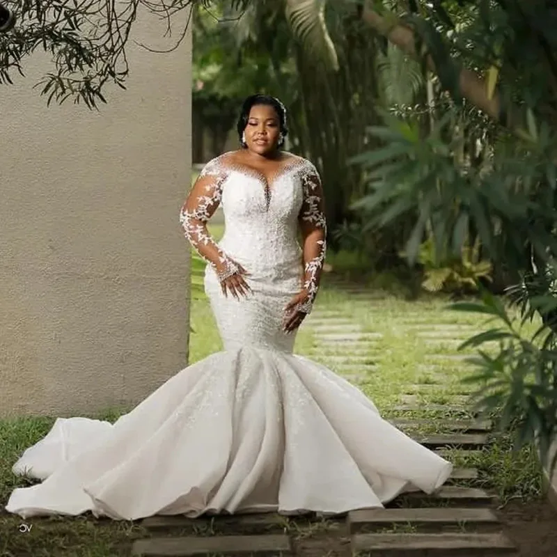 Customized  Scoop Neck Shinny Appliques Beads Wedding Dress Vestidos De Novia Chapel Train Long Sleeves Garden Bridal Gowns