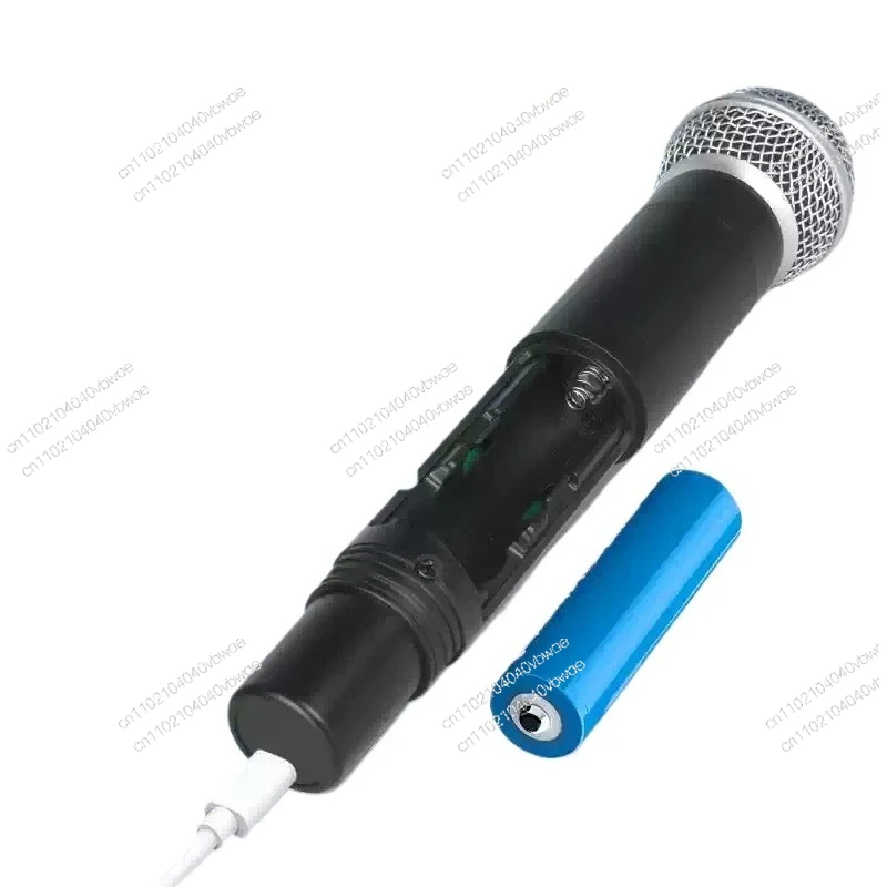 

Подходит для перезаряжаемого беспроводного микрофона LT-58. Универсальный беспроводной микрофон большой громкости от одного до двух. Прямая трансляция.