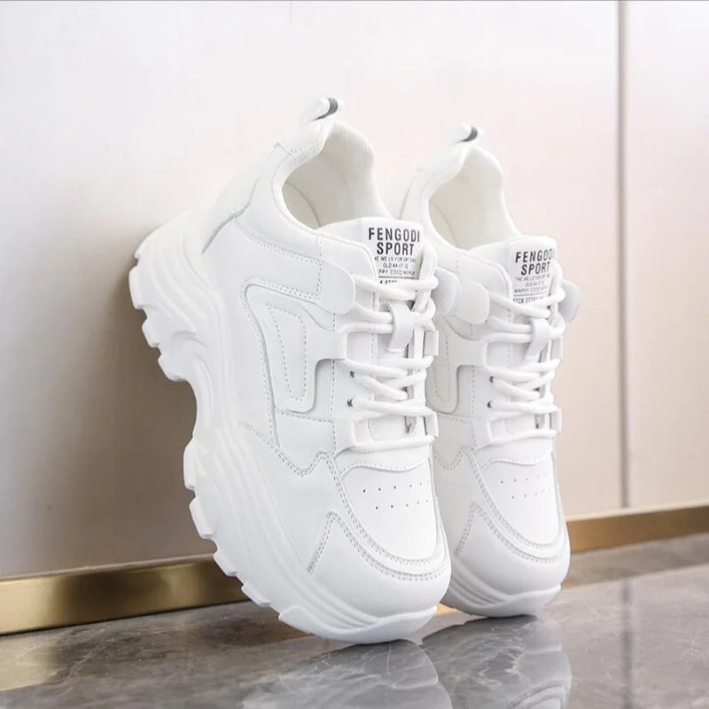 

Белые женские кроссовки на платформе, весенние вулканизированные туфли на толстой подошве со шнуровкой, женская дышащая спортивная обувь из искусственной кожи