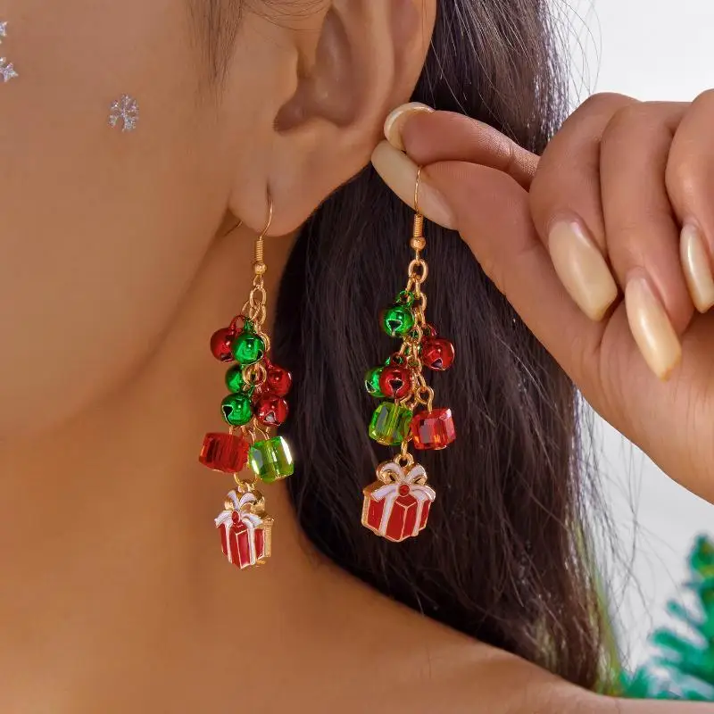 New Design Asymmetrical Snowflake Dangle Earring For Women Red Green Christmas Ball Bell Candy Cane Long Earring Holiday Jewelr