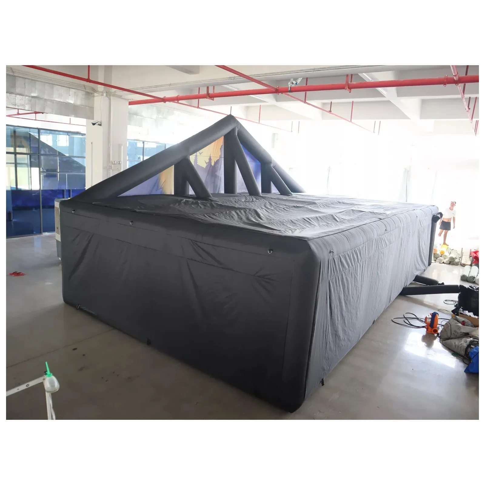 Large Black Castle Gable Inflatable Maze 10X5m 33X16ft with Blower Sports Challenge Commercial Party Events Kids and Adults