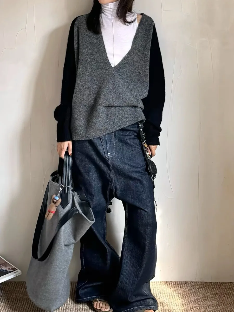 The new V-neck loose color sweater can be folded to wear thin grey wool sweater