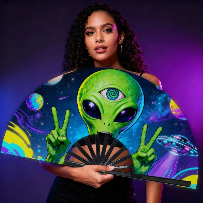 One Portable Fan for Men Featuring a Sci-Fi Alien Cartoon Design Made of Polyester Fabric, Perfect for Cooling at Festivals, Parties, Cosplay Events, And Stage Performances - a Fun, Space-Themed Fan That Is Colorful And Attention-Grabbing