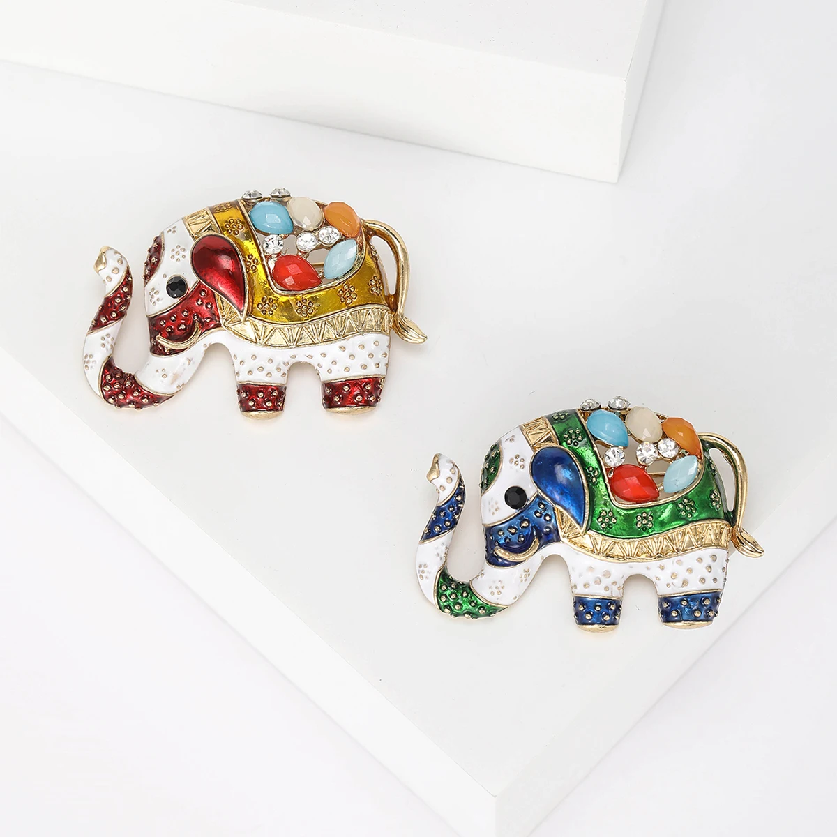 Enamel Elephant Brooches for Women Rhinestone Elephants Pins Office Party Friend Gifts Jewelry Accessories