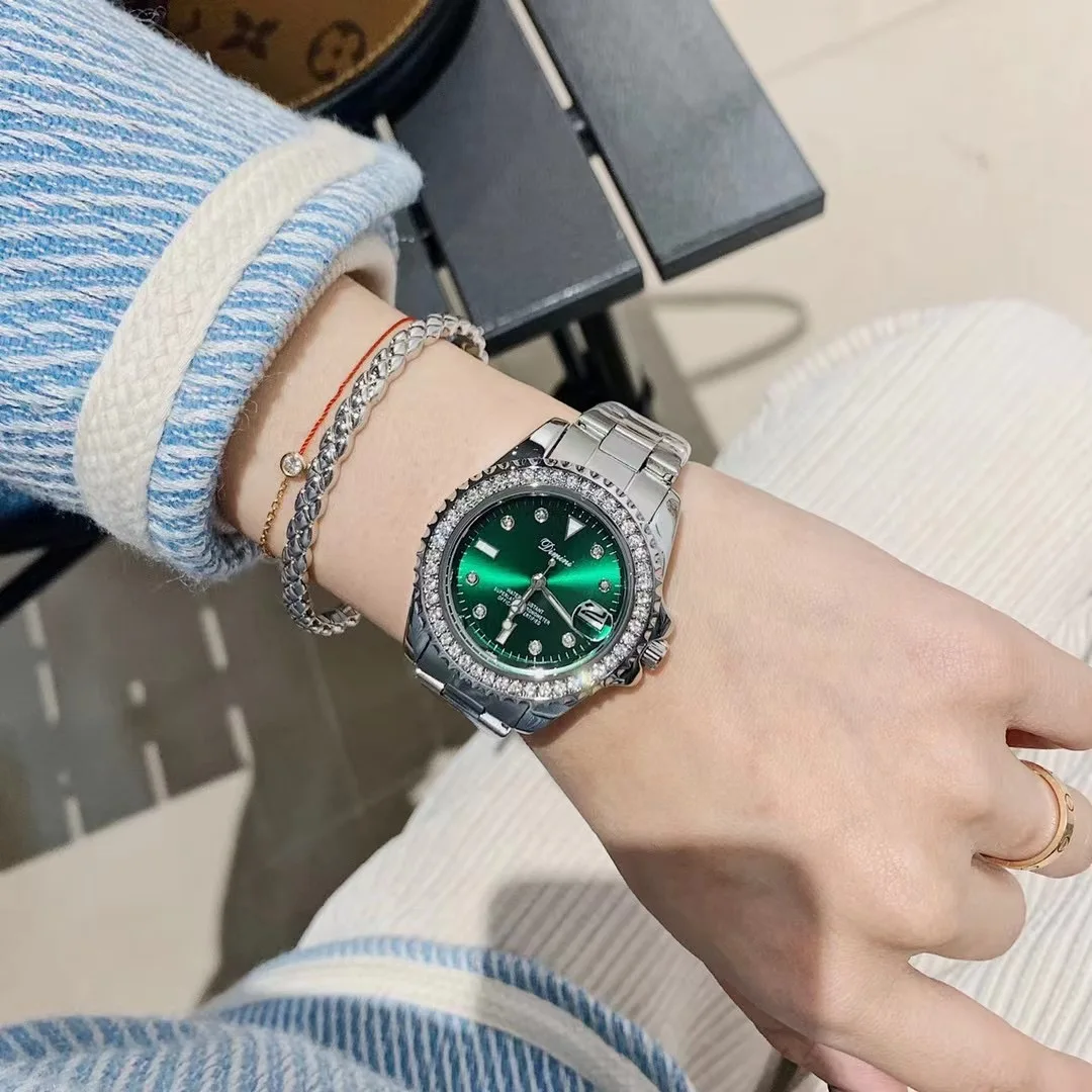 Metallic CD Face Popular Green Watches for Women Full Steel Bracelets Watches Shining Zircons Crystals Wristwatch Calendar Reloj