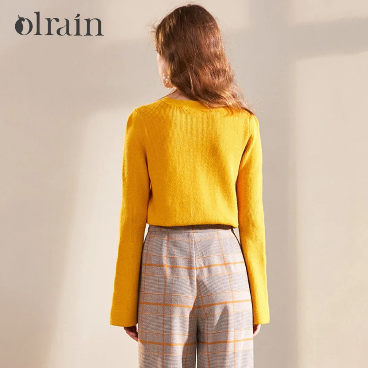 OLrain Ginger Yellow Knit Pullovers for Women 2025 Autumn New Commute Lace Up V Neck Flare Sleeve Tops Female Clothing 9QZB23111