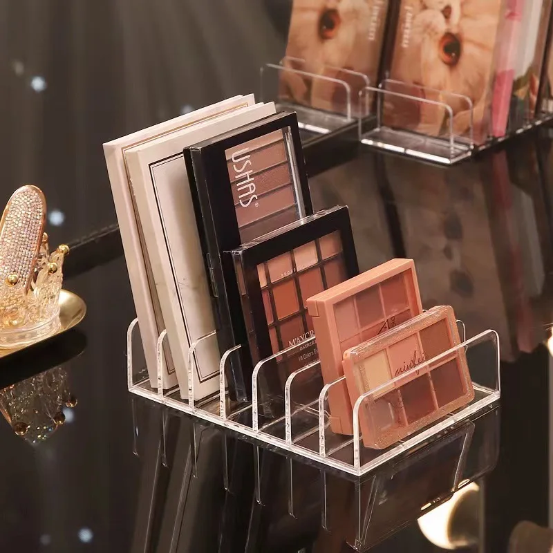 Organizzatore per trucco a 7 scomparti Scatola per esposizione multi-cella da tavolo Scaffale per cosmetici per trucco Scatola di immagazzinaggio in plastica per ombretti e fard