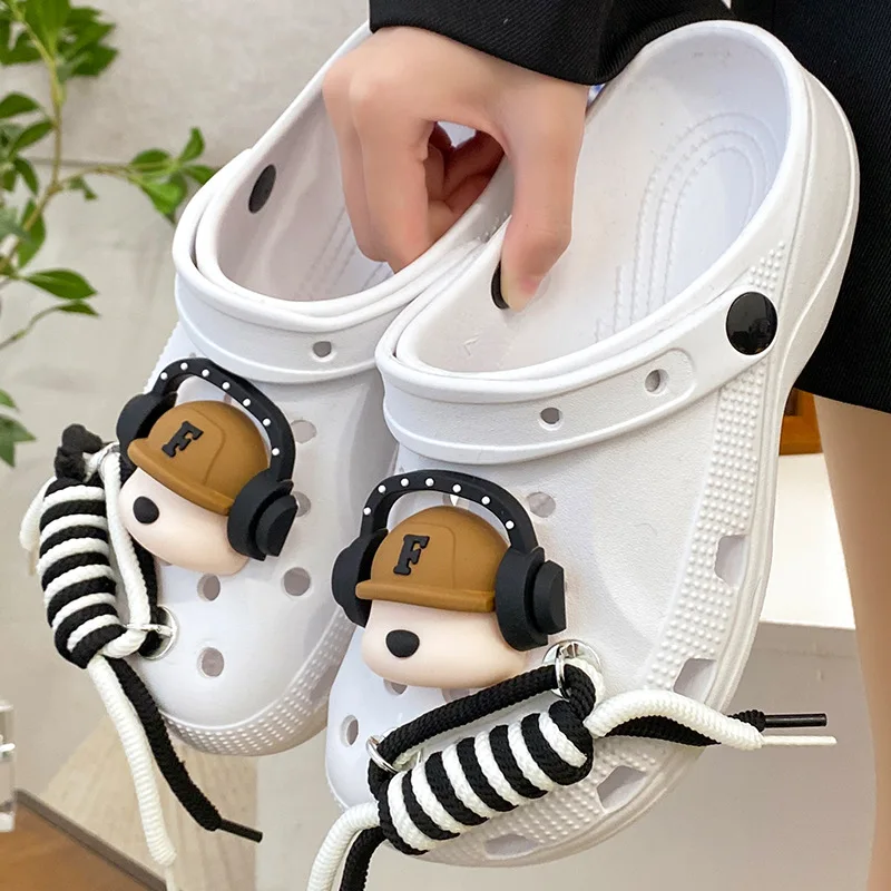 Pool slippers 2026 new hole shoes wear non-slip versatile dormitory nurse beach shoes ins trendy slippers