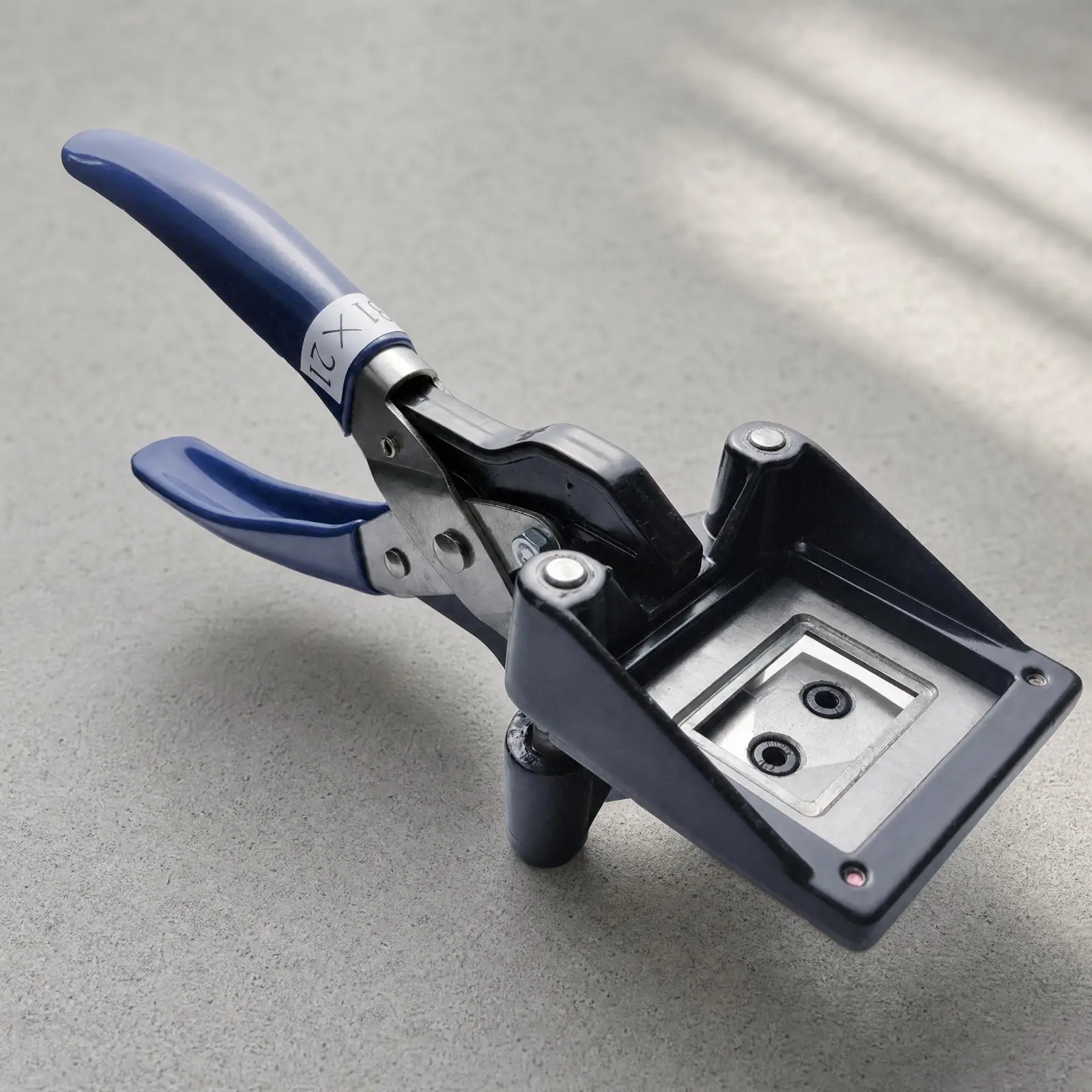 Photo Trimmer Manual Cutter Plier Design for Single Sheet Paper and Business Card Crafting