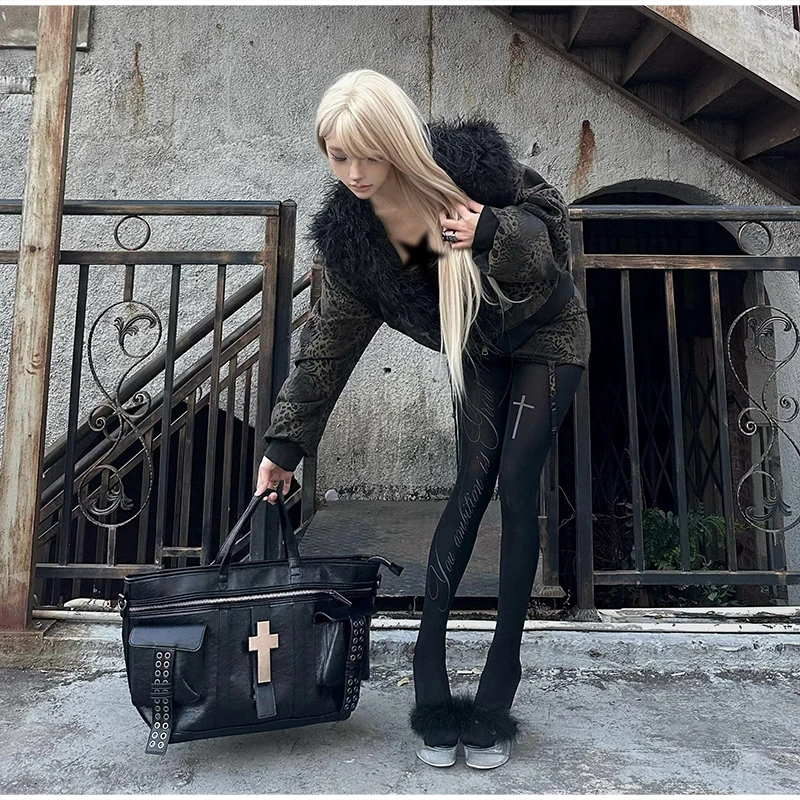 Vintage Distressed Tote Bag mit Kreuznieten, Große Unisex Umhängetasche, Reißverschluss-Handtasche aus Cracked PU für Damen – Detail 31