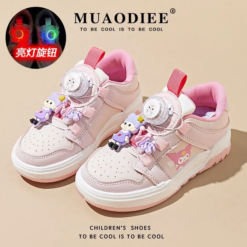 Sapatilhas de couro Sanrio Kawaii Soft Sole para crianças, Kuromi Sweet Board Shoes, presentes bonitos dos desenhos animados para crianças, primavera e outono