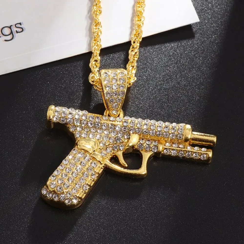 Men's Pistol Pendant Submachine Gun Necklack Hip Hop Rock Rapper Gift Cool Street Party Jewelry Accessories Versatile Neck Chain