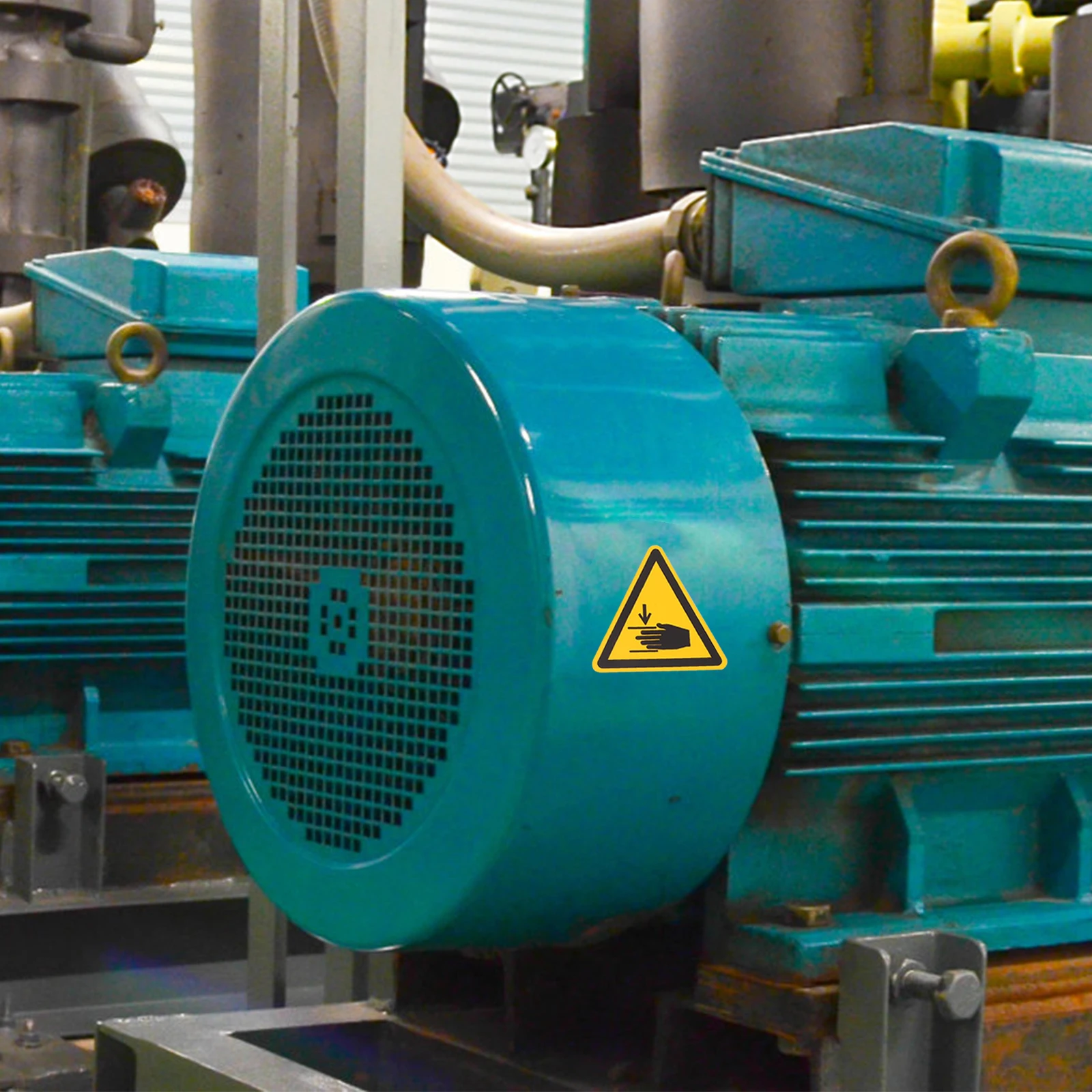 Рисунок 3 - предупреждающие наклейки