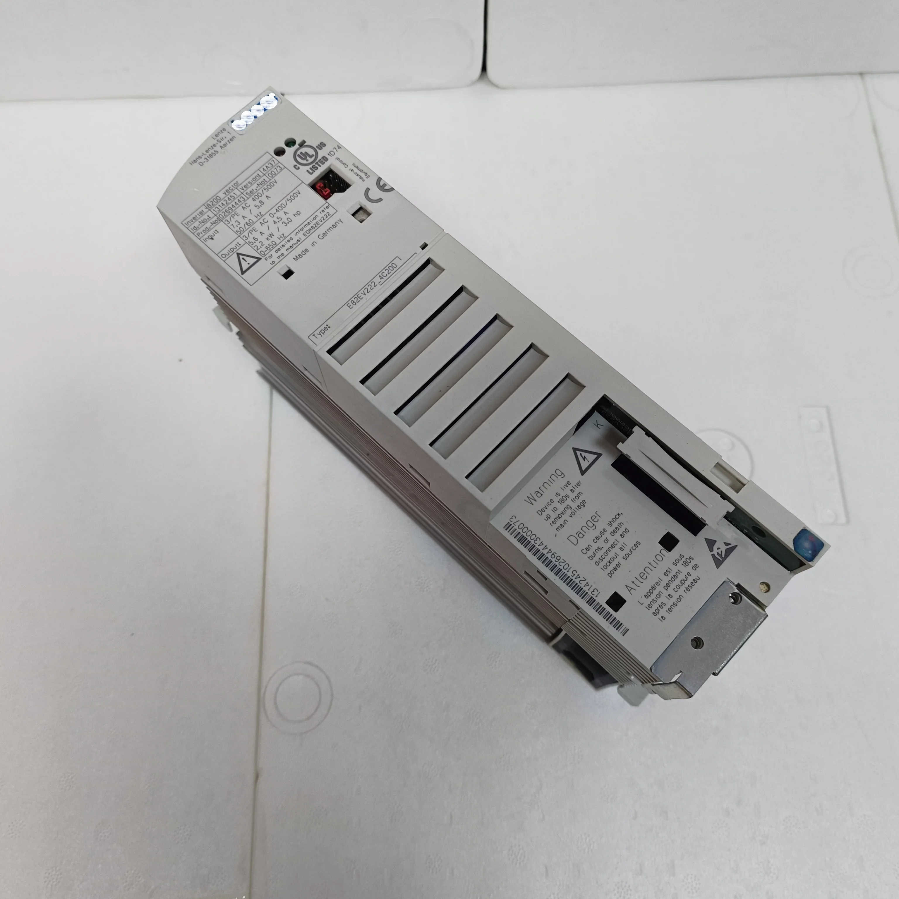 ใหม่ & E82EV222K4C200 E82EV222-4C200 ความถี่ Inerter