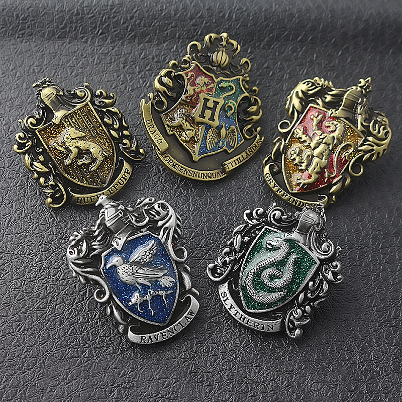 Movie Series School Badge Brooch Harry Lion Snake Eagle Badger College Logo Pins Brooches for Women Men Fans Jewelry