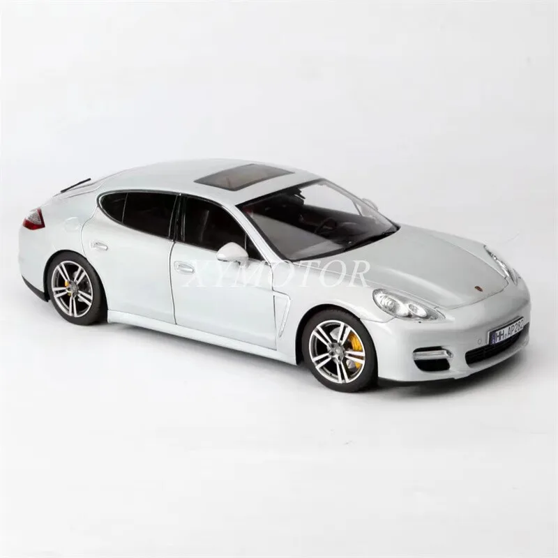 Norev 1:18 Panamera Turbo 2009: Miniatura de Carro Diecast para Coleção, Presente e Decoração - Prata