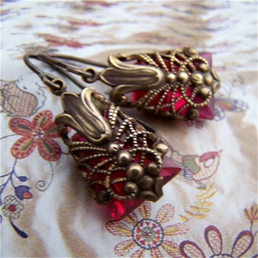 Vintage Inlaid Red CZ Dangle Women's Earrings Ethnic Golden Color Geometry Daily Wear Party Jewelry Anniversary Gift