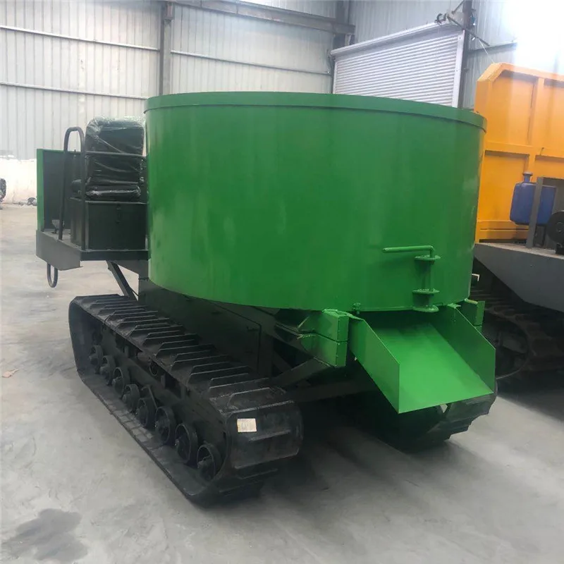 Self-unloading concrete mixer truck, crawler type flat mouth mixer, vertical upward pot concrete storage mixing tank