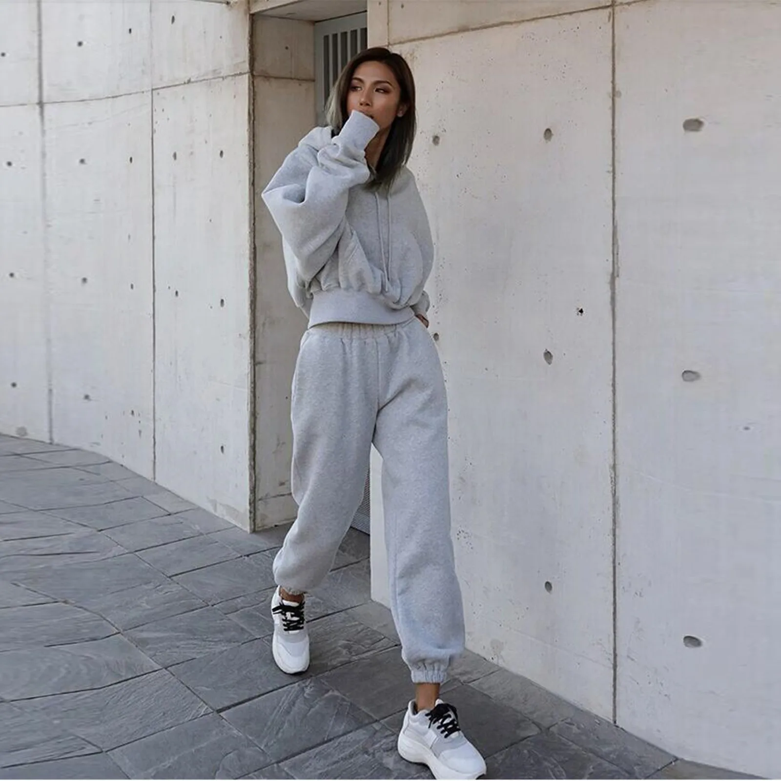 

Autumn Winter Jogger Jumper Gym Workout Women Fall Clothing 2 Piece Set Crop Top Oversize Hoodie Women Fashion Tracksuits