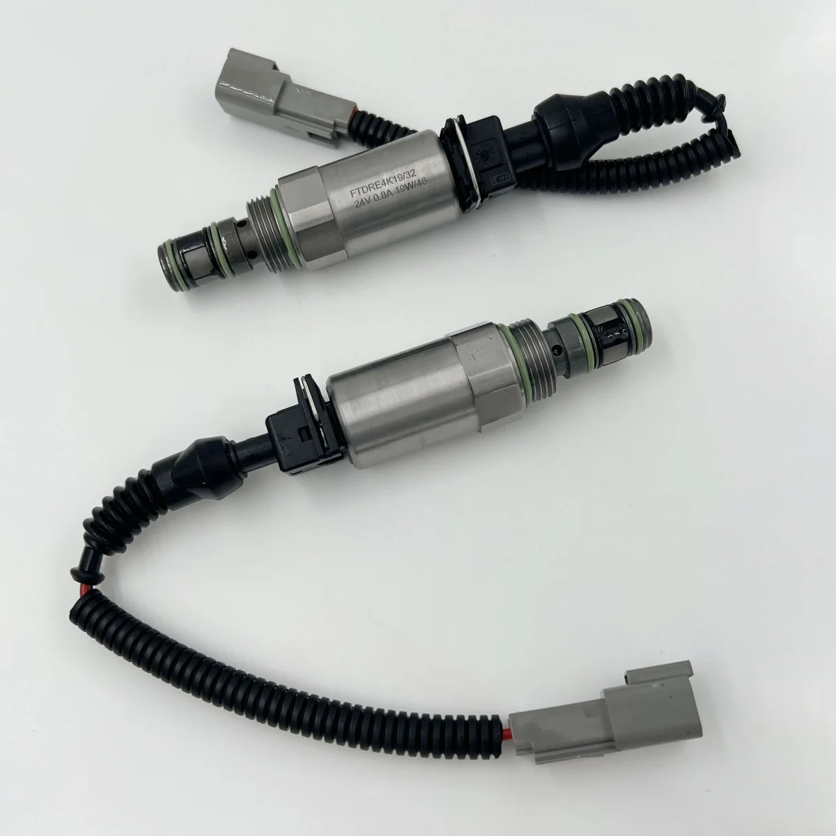 حار بيع R900772014 قطع غيار حفارة استبدال صمام الملف اللولبي النسبي جديد للبناء #3