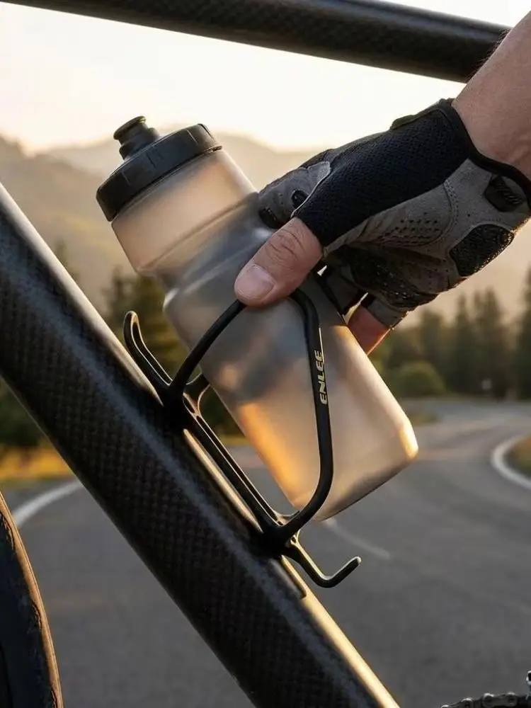 AliExpress NONE 9g Ultra Lightweight Carbon Fiber Bicycle Water Bottle Cage Easy Install Universal Mount Ultra Light Bike Bottle Holder Aero