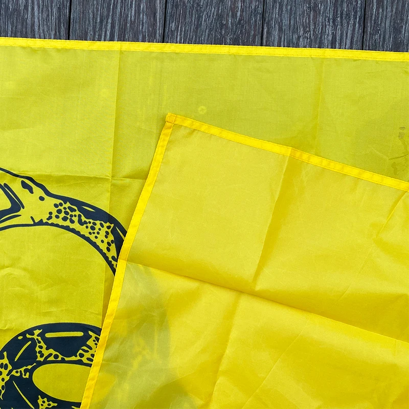

xvggdg 3x5 Feet Durable polyester printing Gadsden flag snake "don't tread on me" decorative flag