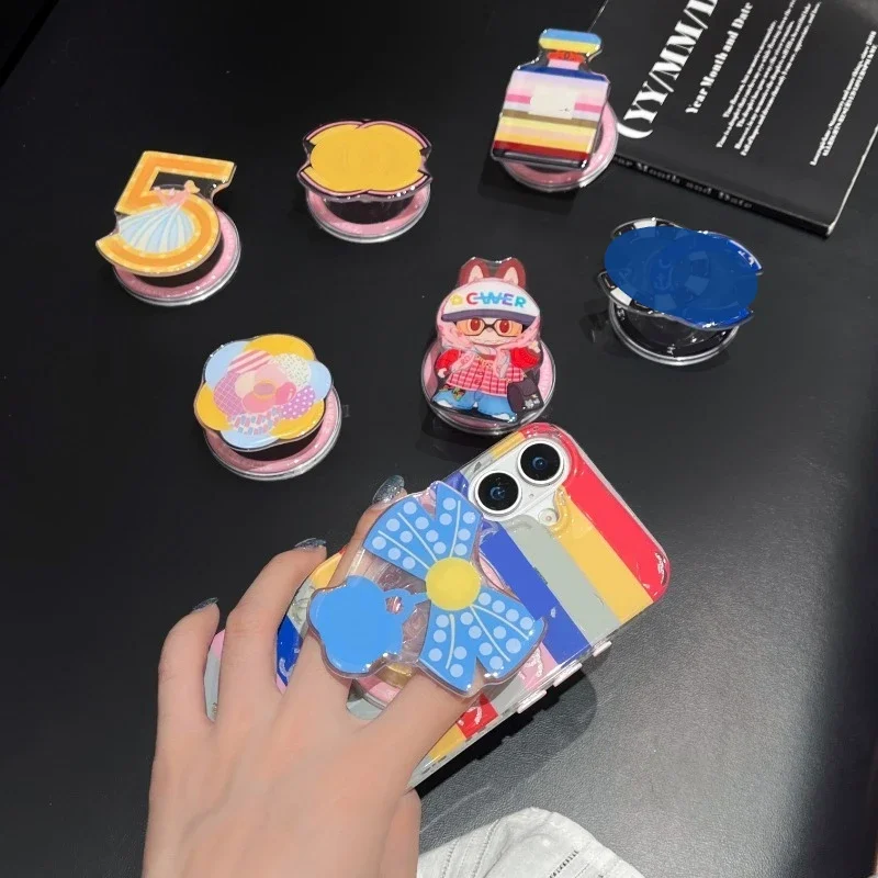 

Light Luxury High-end Strong Magnetic Mobile Phone Stand Holder Trend MagSafe Mobile Phone Accessory Classic Fashion Phone Grip