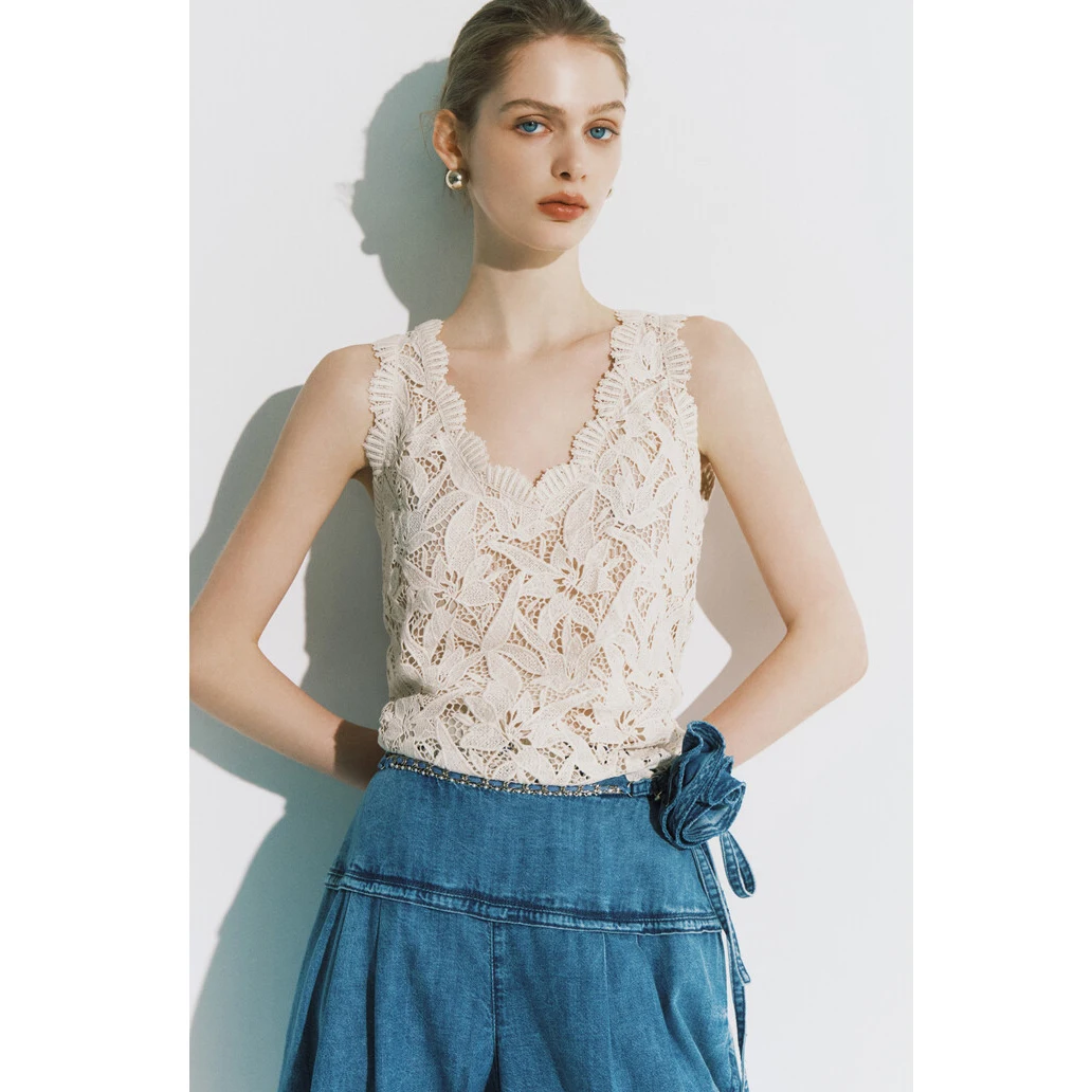 

Exquisite Embroidered Lace Hollow out V-Ne Strap Vest Women's Summer Faion Straight Cut Single Piece Color Selfwill
