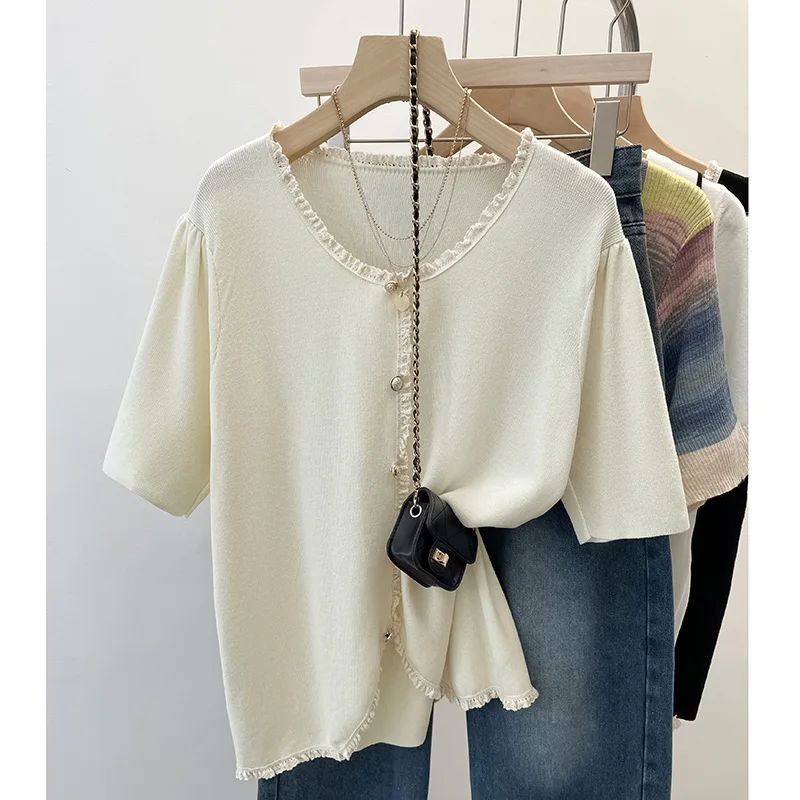 

2025 Summer New Short Sleeved Sweater Women's Knitted TShirt V-neck Beaded Fashion Versatile Crochet Hook Flower Knitwear Tops