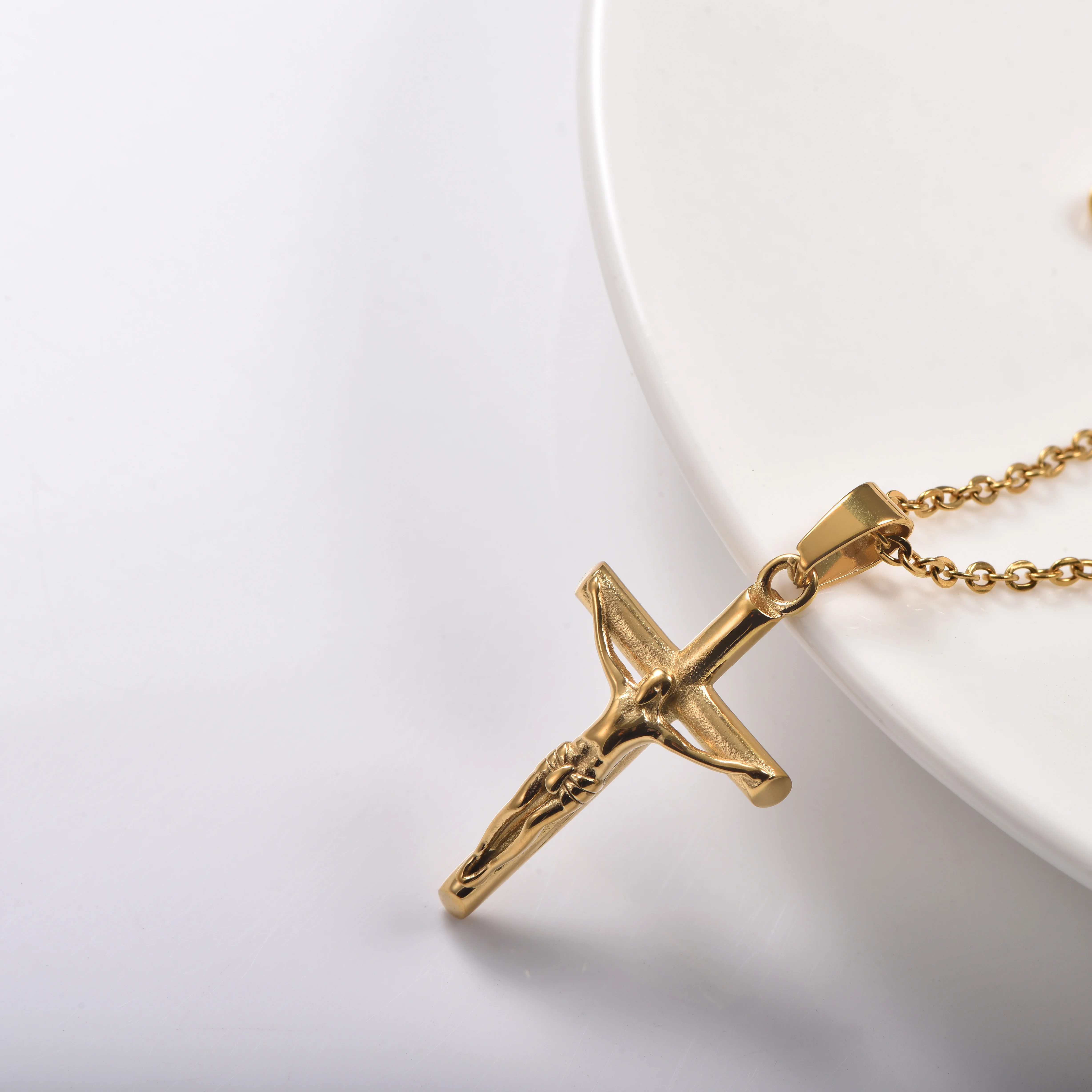 Edelstahl Jesus Kruzifix Kreuz Anhänger Halskette für Männer und Frauen Religiöser Schmuck Geschenk – Detail 5