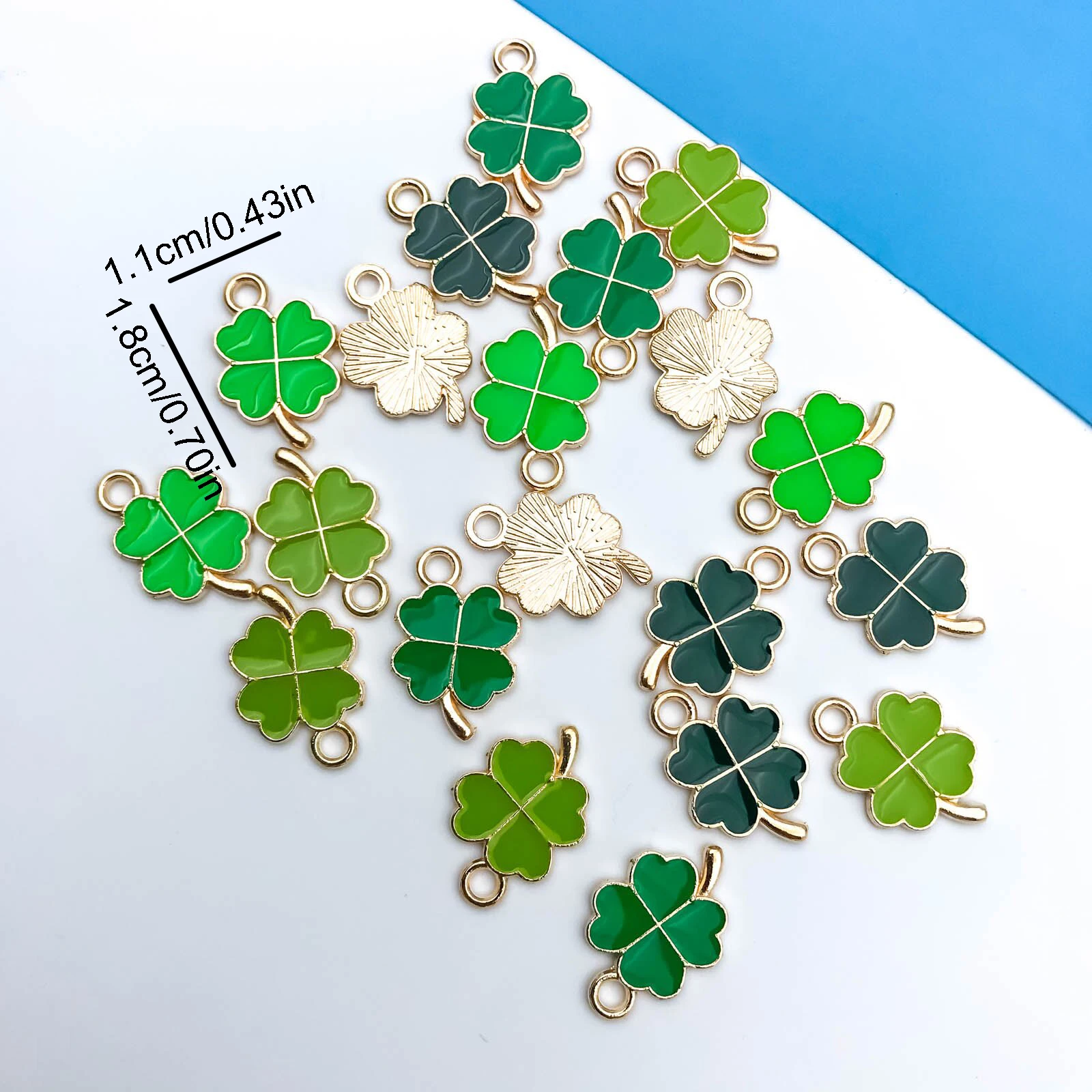 Randomly Mix 20pcs/Set Drip Oil Green Four-leaf Clover Shaped Charms Pendants for DIY Necklace Bracelet Earrings Jewelry Making