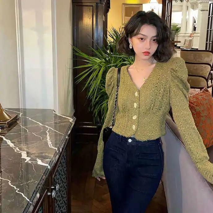 

Retro Hong Kong Sle Lace irt Women's Slim Fit Long Sve Waist Cinched Faux Fur Versatile Ele Top for Autumn Winter