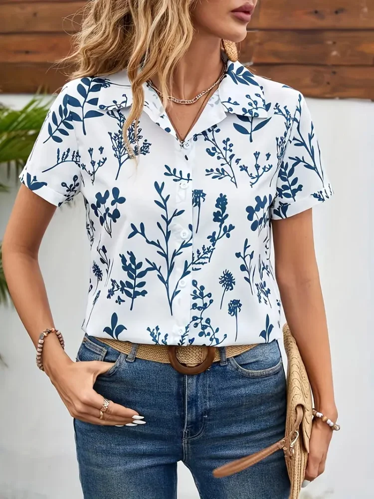 

Summer 2025 Women's Short-sleeved Shirts With Simple Small Flower Prints For A Fashionable And Casual Summer Vacation
