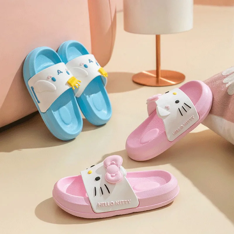 Zapatillas de Hello Kittys Melody Kuromi para niños, chanclas de baño antideslizantes para interiores, chanclas de baño para estudiantes