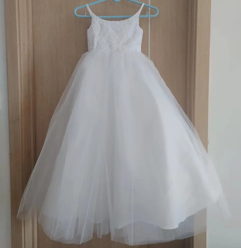 Vestidos de comunión personalizados para niñas champán cuello redondo sin mangas vestido de baile Apliques de encaje vestidos de niña de flores para bodas Rob