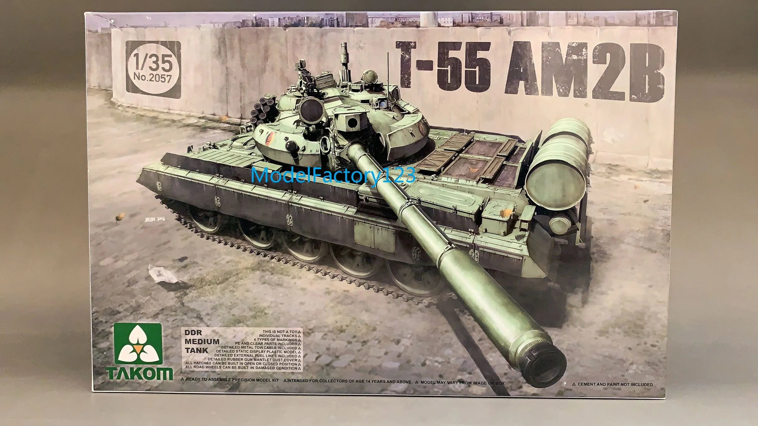 

Takom 2057 1/35 Scale Russian Medium Tank DDR T-55 AM2B Model Kit